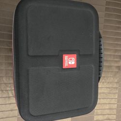 Nintendo Switch Deluxe Travel Case