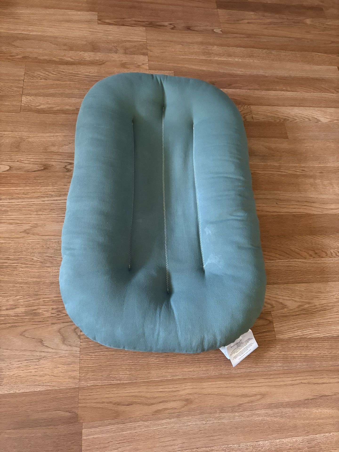 Snuggle Me Lounger 30x18