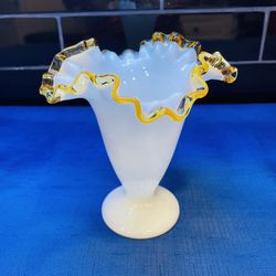 Vintage Fenton Gold Great Vase With Amber Ruffled Edges 