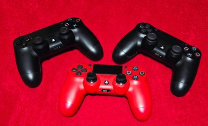 Original OEM Sony PS4 Controllers 35$ Each (No Stick Drift / Working / Tested)