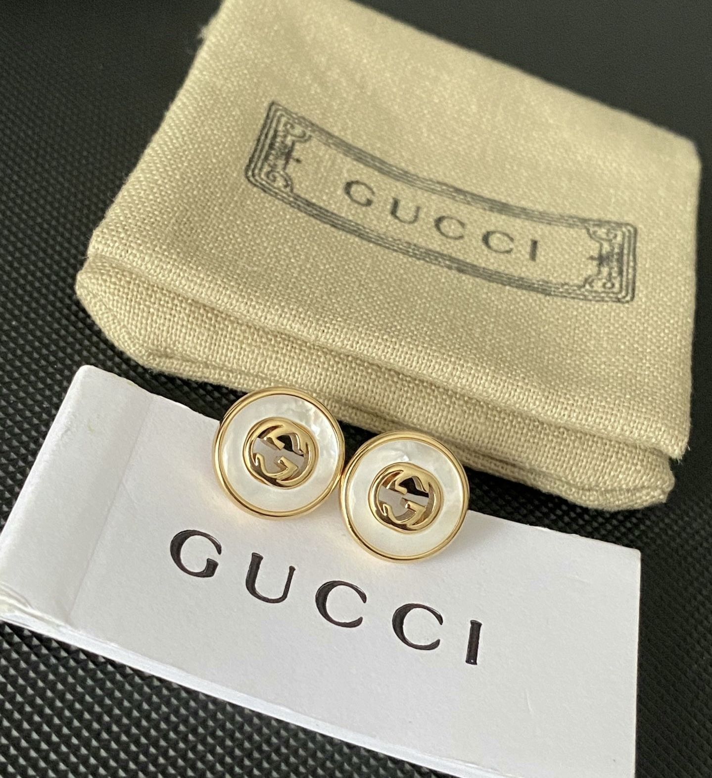 GG stud earrings, three colors to choose from