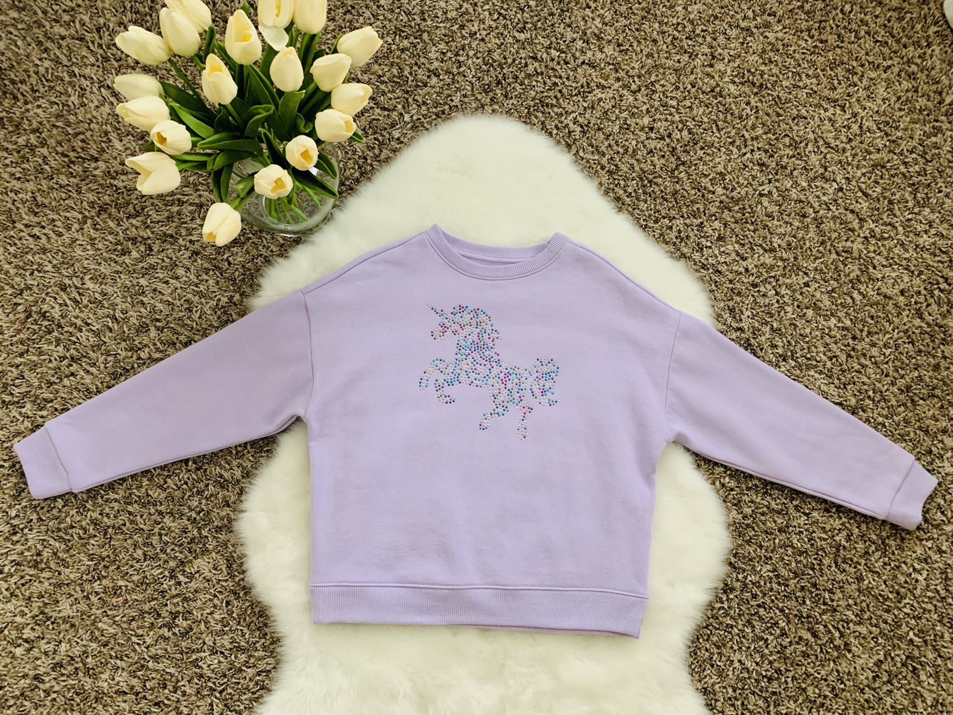 Sweater for girls, color purple, size 7-8 years .