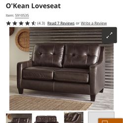 Leather Loveseat In Great Condition 