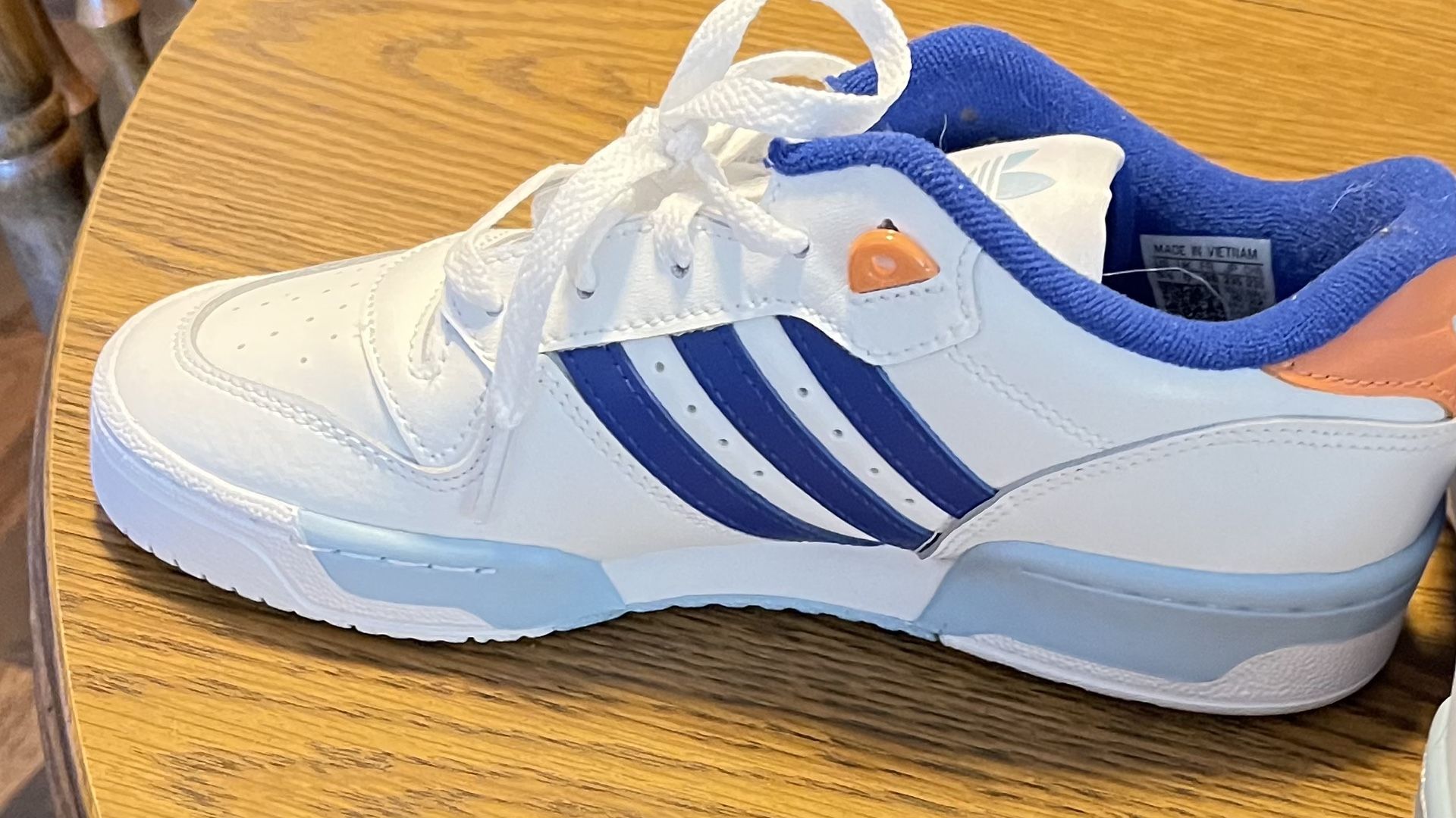 Nwob Adidas