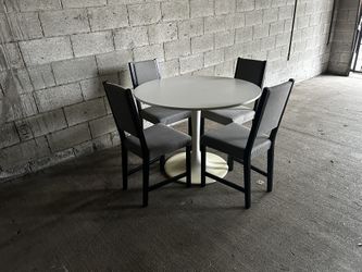 Tulip Table Set