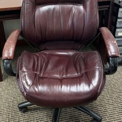 (Lane Furniture Industries) Vintage Executive Brown Leather Office Swivel Wheeled Chair