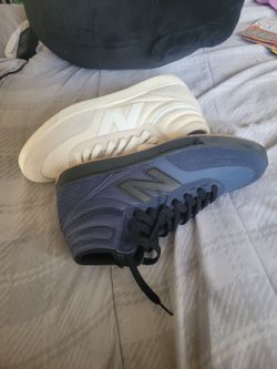 Skateboarding shoes
