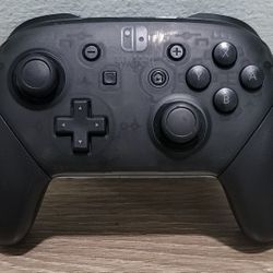 GENUINE OFFICIAL NINTENDO SWITCH PRO CONTROLER WIRELESS HAC-013 ($30 EACH OR $60 FOR BOTH)