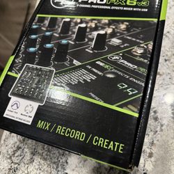 Mackie ProFX3 6-Channel Mixer 
