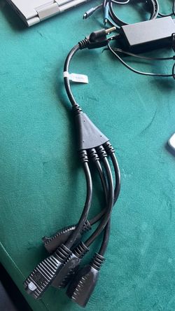 1-to-4 Power Splitter Cable