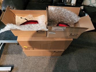 Nissan Maxima tail lights set 

