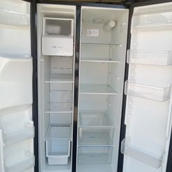Refrigerator 33