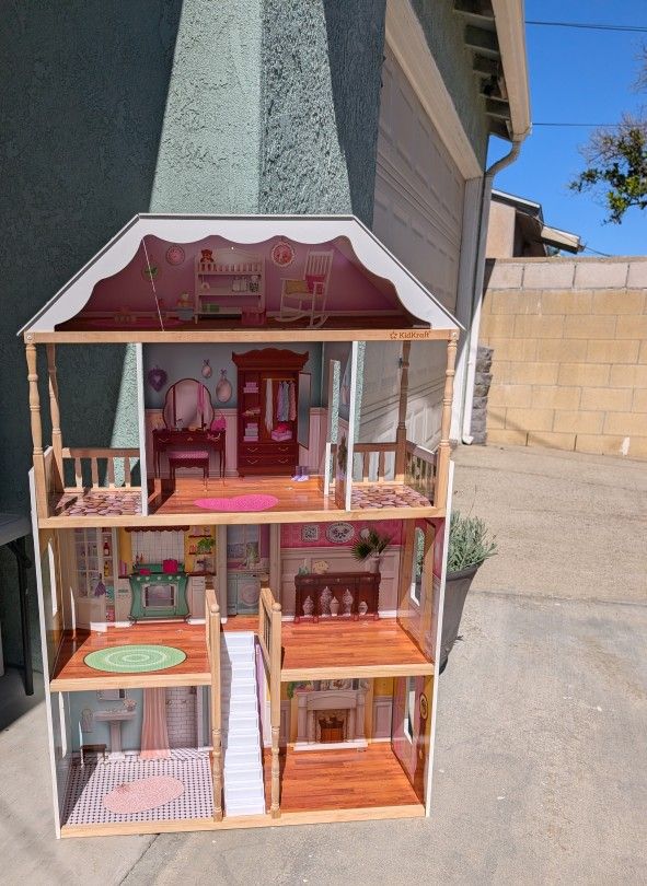 Doll House