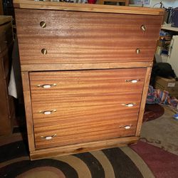 Mcm Dresser