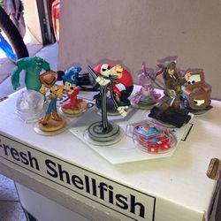 Disney infinity Wii game figurines