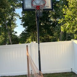 Lifetime Basketball Hoops 