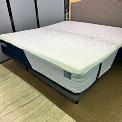 Nectar Premier Hybrid King Mattress W/ Adjustable Base, Like New!