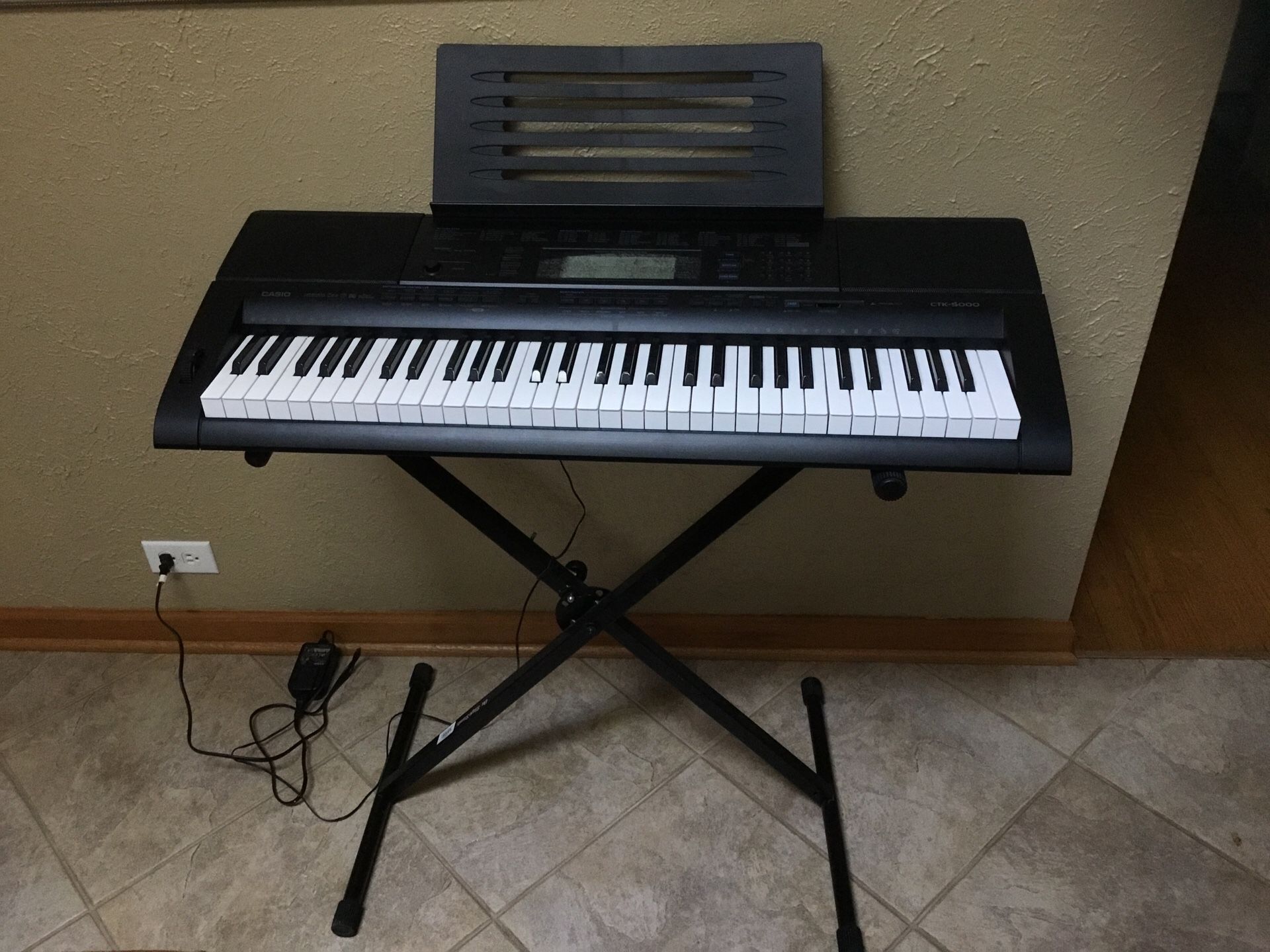 Casio CTX 5000 for Sale in Cary, IL