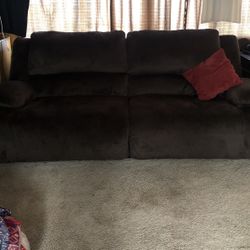 Reclining LoveSeat In Good Condition 