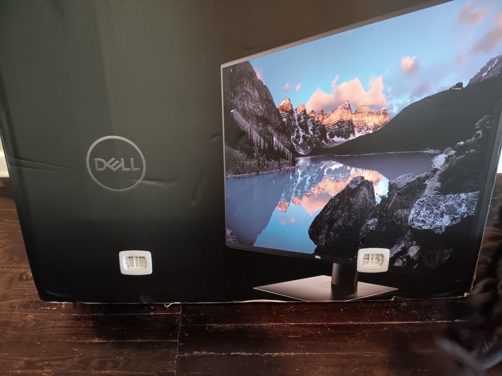 Brand New, Never Used 43 In Monitor 