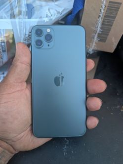 iPhone 11 pro max 256gb unlocked (please read)