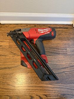 M18 FUEL 15-gauge cordless angled finish nailer (tool-only)