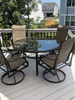 5 Piece Outdoor Round Dining Set with Swivel Rocking Chairs