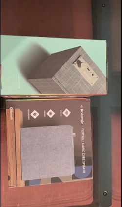 Classy Polaroid fabric cube speaker
