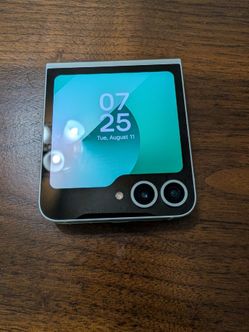 Samsung Galaxy Z Flip6 5G • 512GB • Factory Unlocked • Samsung Exclusive Mint