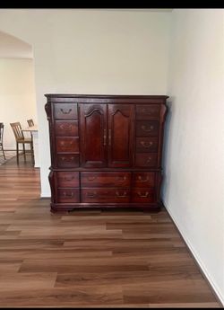 Beautiful Armoire/Dresser 