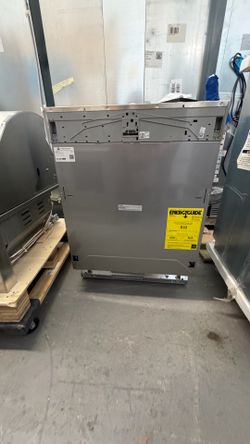 🔥 Miele 24” Fully Integrated Dishwasher – Open Box 🔥  💲 Price Today: $1,250  Upgrade your kitchen with this premium Miele 24” Fully Integrated Dish