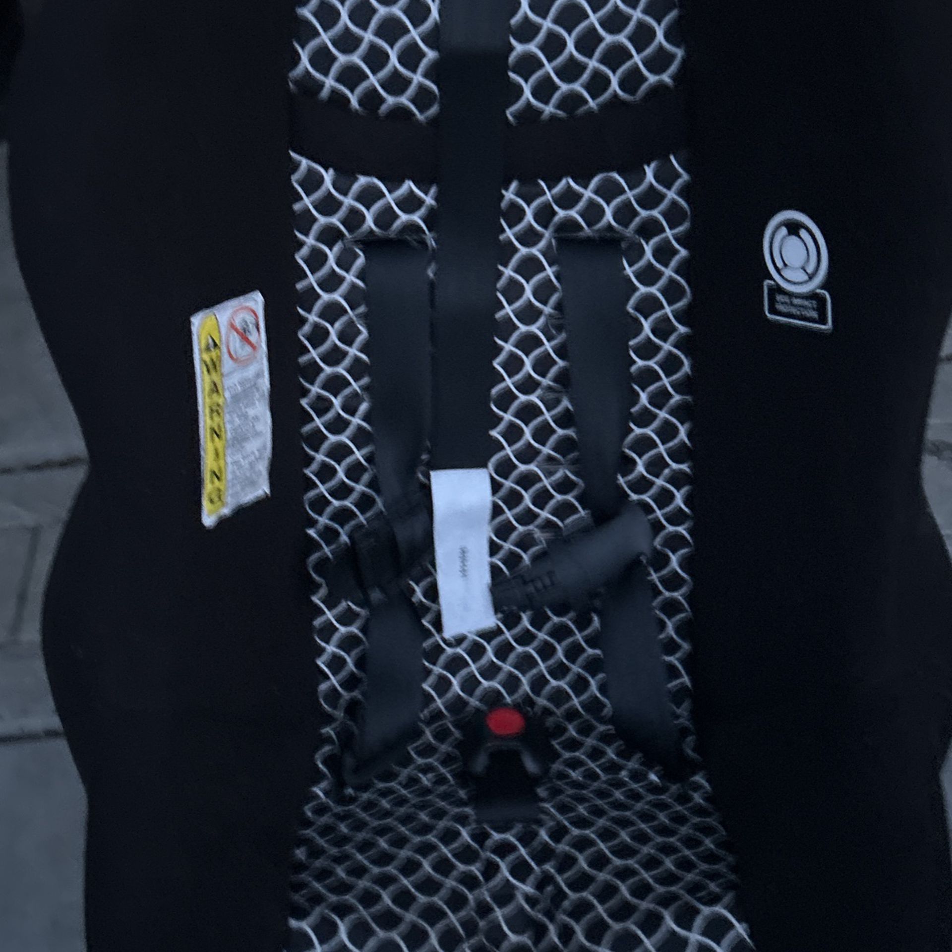 Cosco Car seat Black And White Swirly Lines 