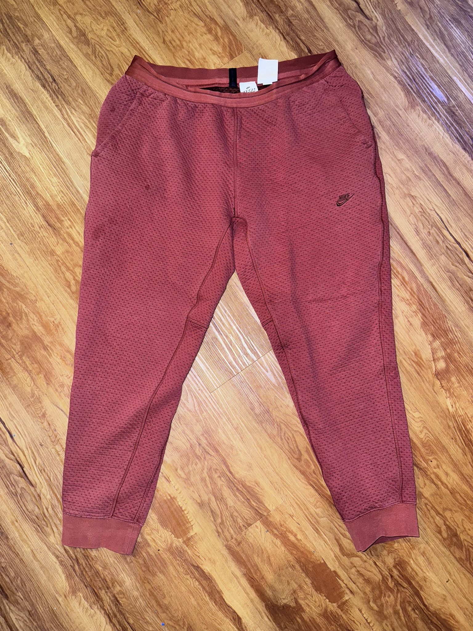 Nike Tech Pack Therma Fit ADV Textured Joggers Men’s Size XL Red Copper athletic