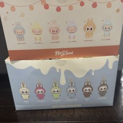 Pop Matt  Have A seat  & Macarons Labubu