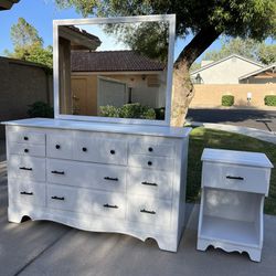 9 Drawer Dresser With Mirror And Matching Nightstand 