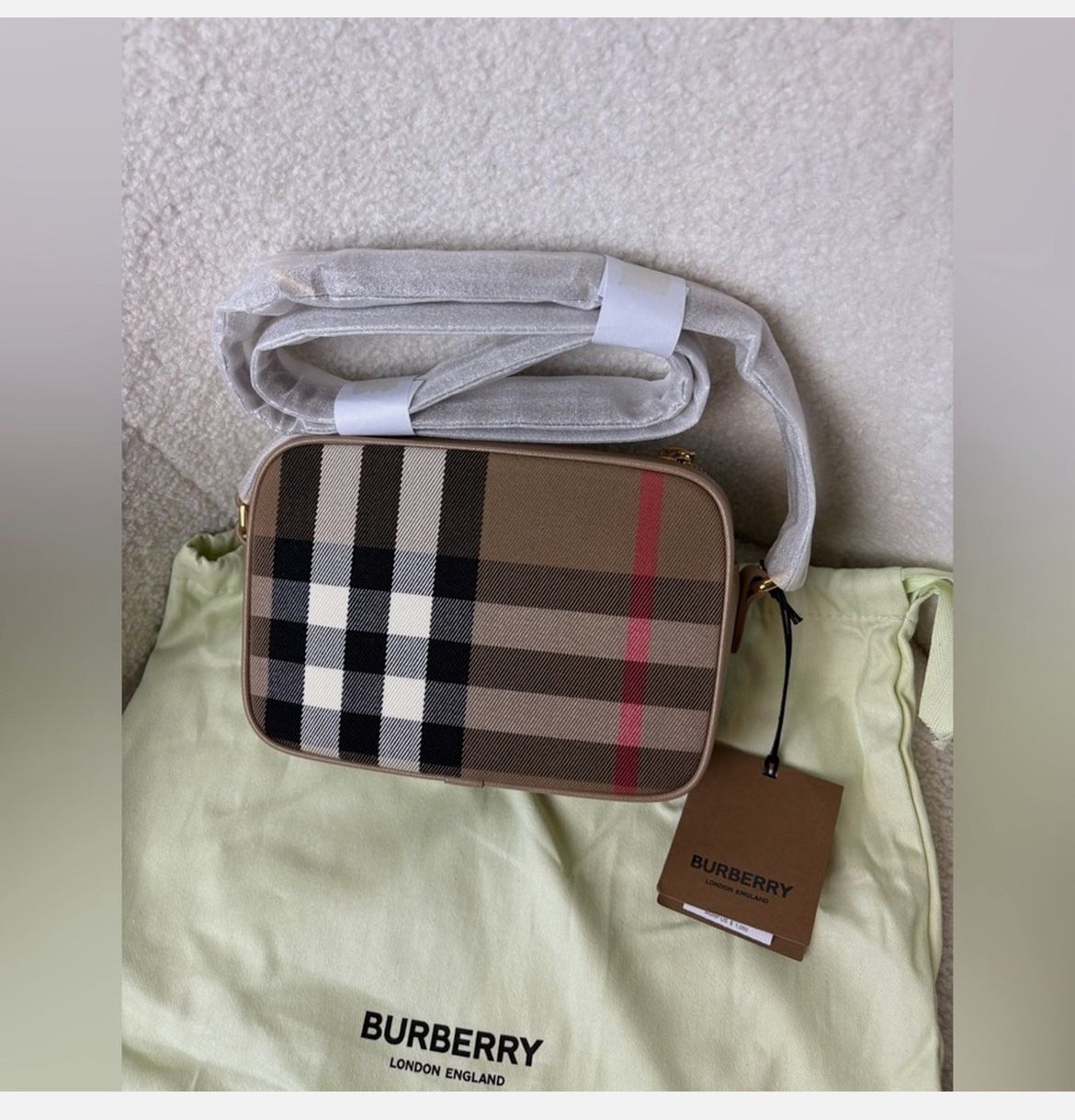 Burberry - Small Bag