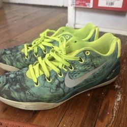 Kobe 9 “ Easter” sz 9.5