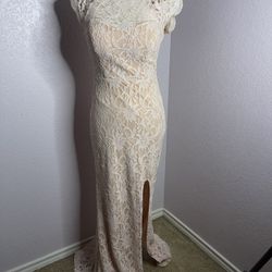 Blush Lace Gown with Beaded Cap Sleeves & Front Slit – Elegant Formal 