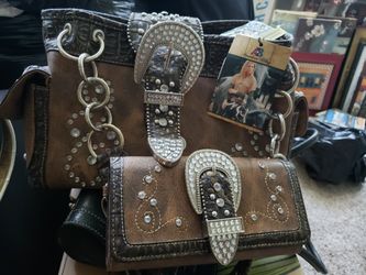 American bling matching purse and wallet