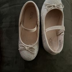 Champagne Maryjane’s For girls Size 11