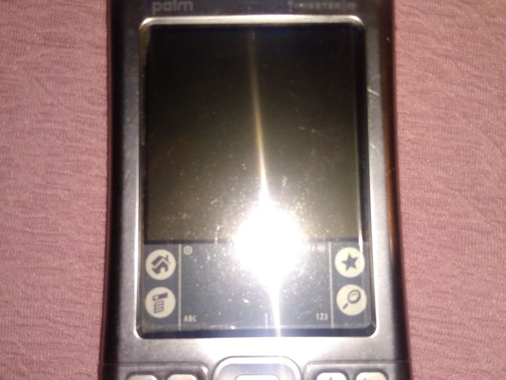Tungsten E2 Palm Piolet Silver Great Condition Needs Charger. Included Is The Pen And Sim Card Mini Computer In The Palm Of Your Hand