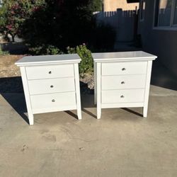 2 Modern White Nightstands 