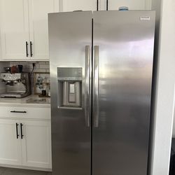 Frigidaire side by side refrigerator