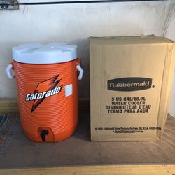 Rubbermaid Gatorade 5 Gallon Cooler