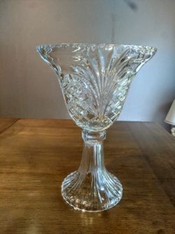 Large Crystal Hurricane Centerpiece