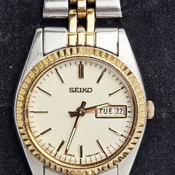 Vtg Seiko Watch Women Gold Silver Two Tone Day Date 7N83-0041