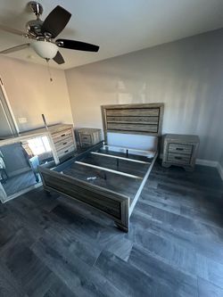 Queen size bedroom set