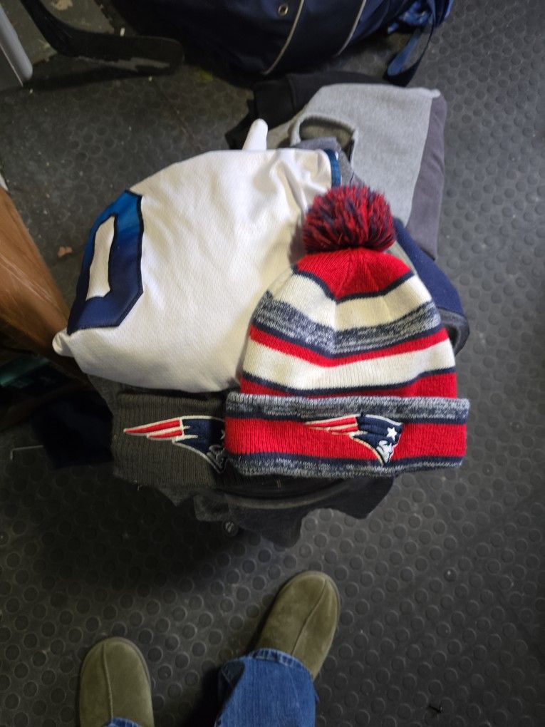 2 Patriots Hats and Tatum USA Jersey