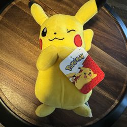 Pokémon Pikachu Winking Plush