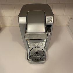 Keurig K10 Mini Plus Coffee Brewer Maker Silver 6oz 8oz 10oz Capacity Working